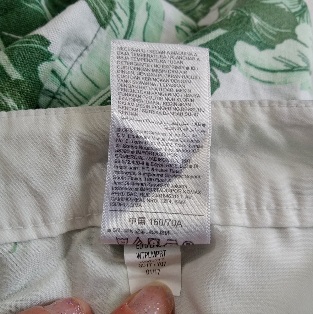 Old Navy Shorts Linen Philodendren Leaves Size 6 Green White - Picture 10 of 13